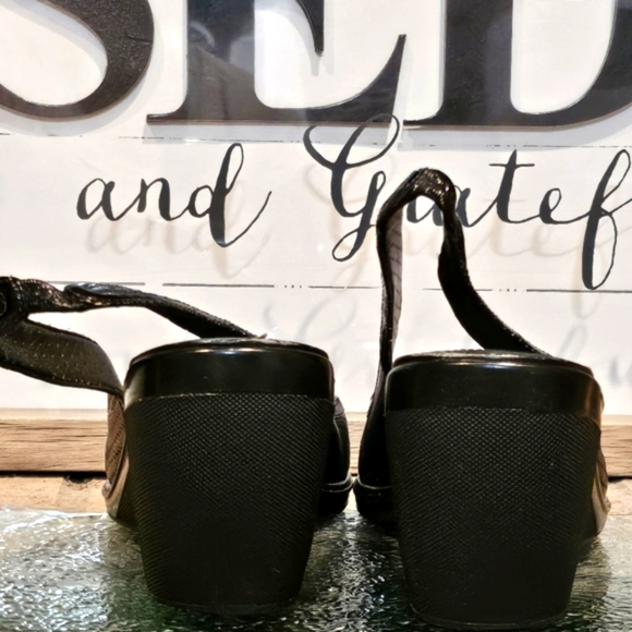 Cole Haan Slingback Pumps Wedge Heel Nike Air Black Sz 9 - Picture 4 of 9